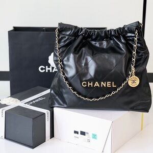 Chanel Black Leather Shoulder Bag with Gold Chain